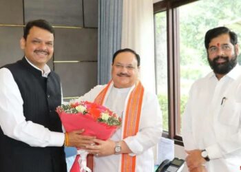 महाराष्ट्राच्या राजकारणात मोठा बदल होणार? मुख्यमंत्री, उपमुख्यमंत्र्यांनी घेतली भाजप नेत्यांची भेट