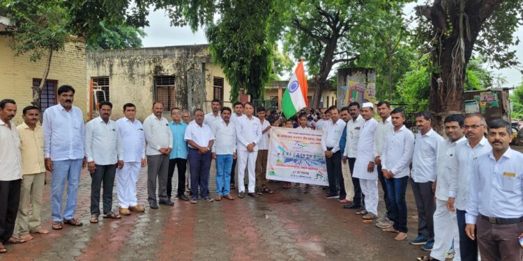 वाडी – शेवाळे येथे स्वातंत्र्य दिना निमित्त विद्यार्थ्यांची प्रभात रॅली उत्साहात