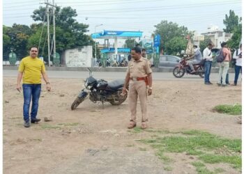 जळगाव हादरलं ; किरकोळ कारणावरून तरुणाचा खून !