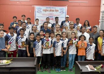 राष्ट्रीय क्रीडा दिना निमित्त जळगाव जिल्हा पोलीस दलातर्फे प्रशिक्षक आणि खेळाडूंचा सन्मान