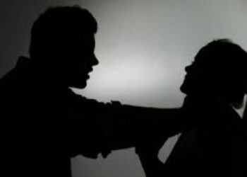 खळबळजनक ! एकतर्फी प्रेमातून तरुणीची हत्या करून मृतदेह झुडपात फेकला