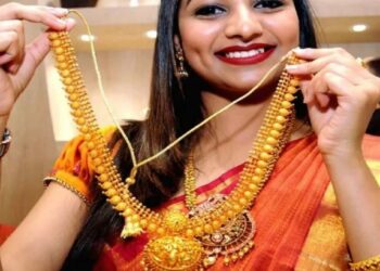 आज सोने स्वस्त की महाग? खरेदीपूर्वी जाणून घ्या ताजे दर