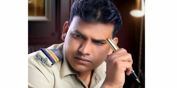 खाकी वर्दीचा सन्मान पोलीस विनोद अहिरे यांची राज्यस्तरीय कविसंमेलनाध्यक्षपदी निवड