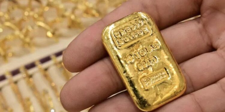 सोनाराला १८ तोळे बनावट सोने देऊन केली ६ लाखाची फसवणूक