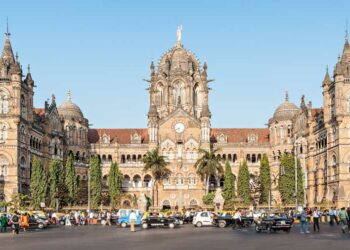 CSMT; छत्रपती शिवाजी महाराज टर्मिनस रेल्वे स्थानकावर ‘या’ सुविधा पुरविण्यासाठी  १० हजार कोटीचा निधी मंजुर