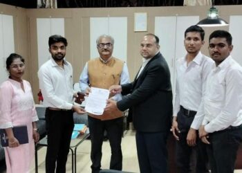 एल.एल.एम. विधी अभ्यासक्रम परीक्षा मराठीत उपलब्ध व्हावी – मासु जिल्हाध्यक्ष रोहन महाजन