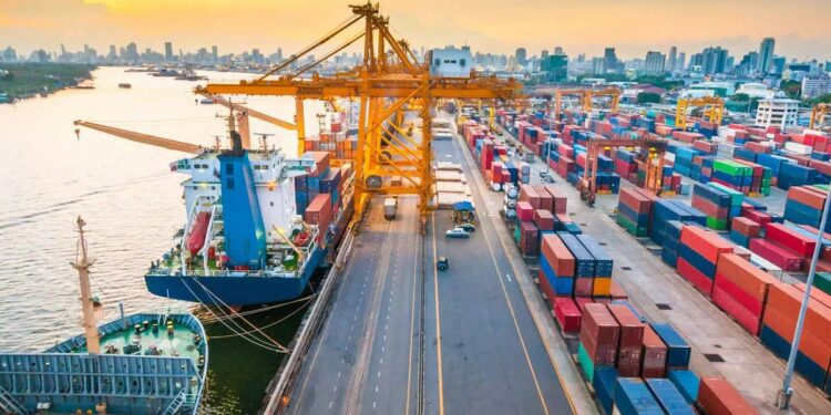 नोकरीची मोठी संधी… 10वी ते ग्रॅज्युएट उत्तीर्णांसाठी मुंबईत 1041 जागांसाठी भरती