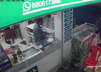 आईस्क्रीमचा हट्ट जीवावर बेतला ; इलेक्ट्रिकचा शॉक लागून चिमुकलीचा मृत्यू, घटना CCTV मध्ये कैद