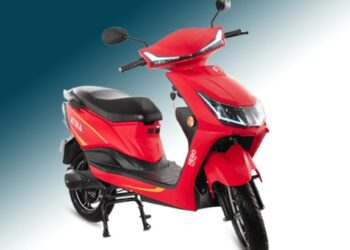 हिरो इलेक्ट्रिक आपल्या ग्राहकांना मोफत स्कूटर देतेय; जाणून घ्या कंपनीच्या खास ऑफरबाबत..