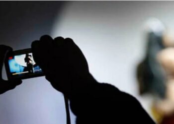 हनी ट्रॅपचा धक्कादायक प्रकार ; महिलेने माजी सरपंचाला कॉल करुन निर्जन स्थळी बोलवले अन्..