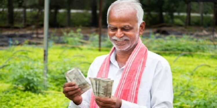 सरकारची ‘ही’ योजना शेतकऱ्यांच्या वृद्धापकाळाचा बनेल आधार ; दरवर्षी मिळणार ३६ हजार रुपये