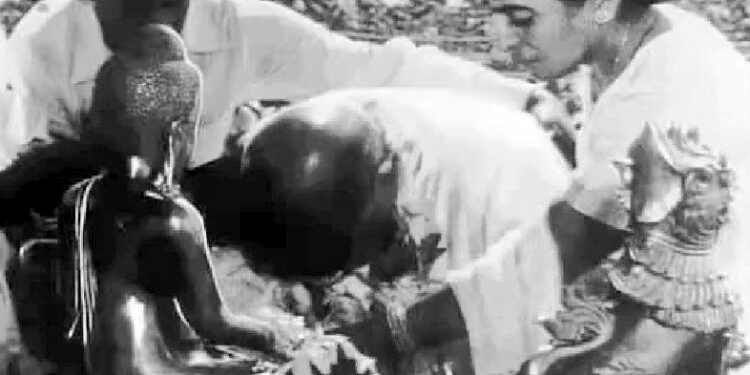 धर्मांतरासाठी विजयादशमीचाचं दिवस का निवडला डॉ. बाबासाहेब आंबेडकरांनी, त्या दिवशी कोणत्या घोषणेनं नागपूर दणाणलं होतं…