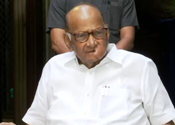 राष्ट्रवादी काँग्रेसचे अध्यक्ष शरद पवार ब्रीच कॅन्डी रुग्णालयात दाखल