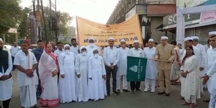 महात्मा गांधीजींच्या विचारांमध्ये वैश्विकता – माजी न्यायमूर्ती सत्यरंजन धर्माधिकारी