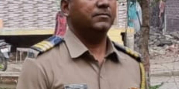 पिंपळगाव (हरेश्वर) पोलिस ठाण्याचा हवालदार ४ हजाराची लाच घेतांना जळगाव एसीबीच्या जाळ्यात