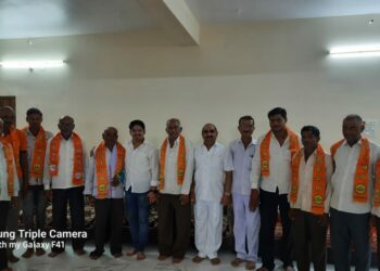 भराडी येथील कार्यकर्त्यांचा शिवसेना पक्षात प्रवेश