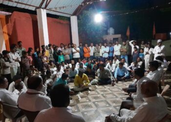 वेळ पडल्यास मतदार संघातील जनतेच्या समस्यांसाठी रस्त्यावर उतरेल माजी आ.दिलीप वाघ