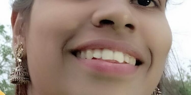 विवाहानंतर तब्बल 12 वर्षांनी रेश्मा देडे- पारखे यांनी पुन्हा सुरू केला शिक्षणाचा प्रवास