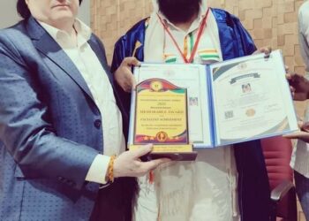 हवा मल्लिन्नाथ महाराज यांचा गुलबर्गा येथे एशिया फोरम रिसर्च युनिव्हर्सिटी ने केला डॉक्टरेट पदवी ने गौरव