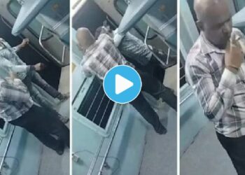 धावत्या ट्रेनमधून प्रवाशाने तरुणाला बाहेर फेकलं ; अंगावर काटा आणणारा VIDEO व्हायरल