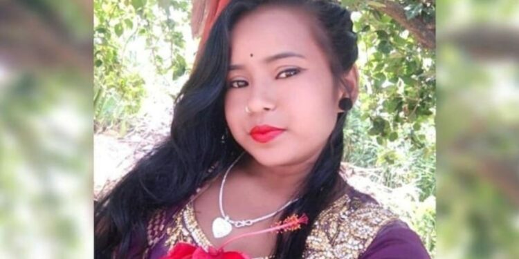 अतिभयंकर ! लग्नास नकार दिल्याने विवाहित प्रियकराने तरुणीला पेट्रोल टाकून जिवंत जाळले