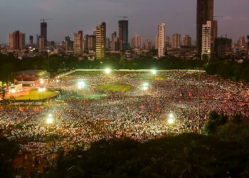 शिंदे की उद्धव ठाकरे… कोणाच्या दसरा मेळाव्याला जास्त गर्दी? मुंबई पोलिसांनी सांगितलं आकडा