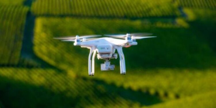 सरकारच्या या योजनेंतर्गत खरेदी करा 100% अनुदानावर ड्रोन