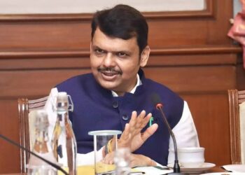 उपमुख्यमंत्री फडणवीसांची घोषणा ; महाराष्ट्रातही 75 हजार तरुणांना नोकऱ्या देणार