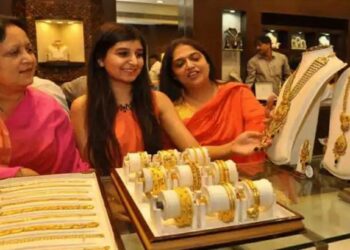 खुशखबर…! धनत्रयोदशी-दिवाळीपूर्वी सोन्या-चांदीत विक्रमी घसरण, काय आहे आजचा भाव?