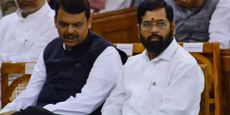 1 नोव्हेंबर रोजी मोठा बॉम्बच फोडणार ; शिंदे सरकारमधील आमदाराचा इशारा