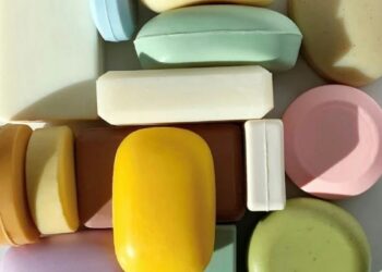 आनंदाची बातमी ! सणासुदीत साबणाच्या किंमती घसरल्या, आता किती रुपयांना मिळणार?