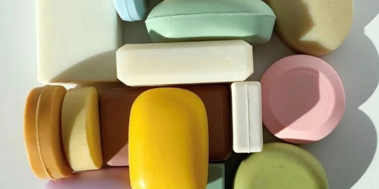 आनंदाची बातमी ! सणासुदीत साबणाच्या किंमती घसरल्या, आता किती रुपयांना मिळणार?