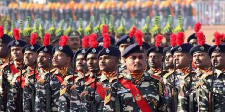 कुठलीही परीक्षा देण्याची गरज नाही, 10वी उत्तीर्णांना सैन्यात संधी.. 69100 रुपये पगार मिळेल