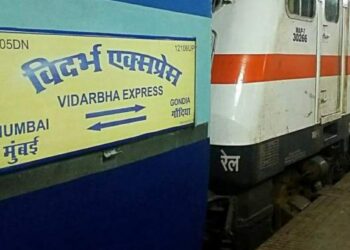 विदर्भ एक्स्प्रेसखाली प्रेमी युगुलाची आत्महत्या