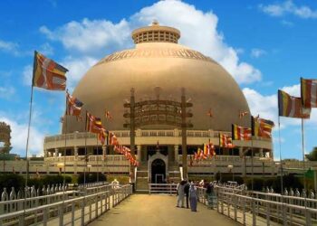 Diksha Bhumi News ; दीक्षाभूमीला ‘अ’ वर्ग पर्यटन स्थळाचा दर्जा बाबत देवेंद्र फडणवीसांनी दिले निर्देश