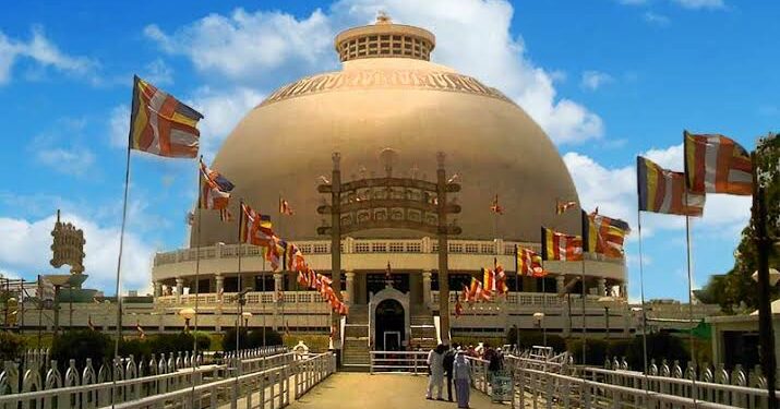 Diksha Bhumi News ; दीक्षाभूमीला ‘अ’ वर्ग पर्यटन स्थळाचा दर्जा बाबत देवेंद्र फडणवीसांनी दिले निर्देश