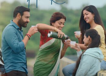 Drishyam 2 :अभिनेता अजय देवगण, तब्बू, श्रिया सरन आणि अक्षय खन्ना यांचा दृश्यम् २ बॉक्स ऑफिसवर सुसाट, व्हिडीओ पहा…