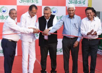 नवीन पिढीला दिशादर्शक कृषी प्रदर्शन : आमदार चिमणराव पाटील