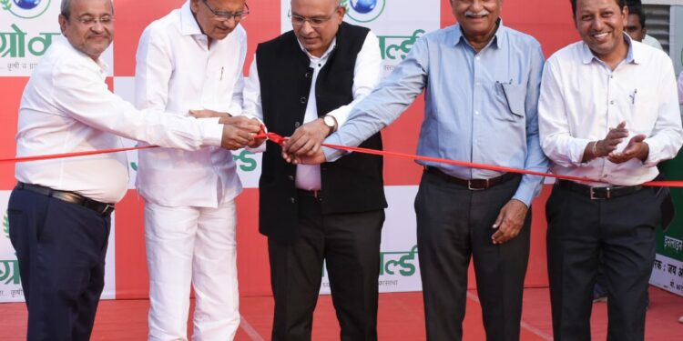 नवीन पिढीला दिशादर्शक कृषी प्रदर्शन : आमदार चिमणराव पाटील