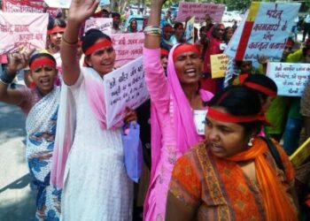 घरेलू कामगारांसाठी ‘या’ योजने अंतर्गत मिळणार १० हजार रुपये… जाणून घ्या