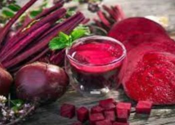 हिवाळ्यात बीटरूटचे सेवन सुरू करा, ‘या’ समस्या होतील  दूर