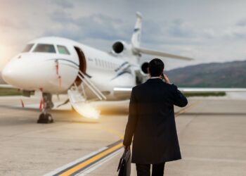 श्रीमंत लोकांचे देशातून पलायन, वर्षभरात इतके कोट्यधीश विदेशात झाले स्थायिक