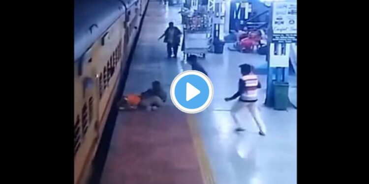 धावती ट्रेन पकडण्याच्या नादात महिलेचा तोल गेला अन्… पाहा धक्कादायक व्हिडीओ