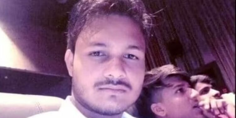 अरे बापरे.. गर्लफ्रेंडच्या वादातून मित्राचे गुप्तांग कापून तोंडात कोंबले