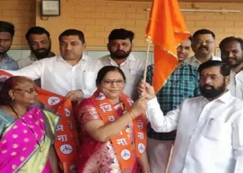 शिंदे गटाचा राष्ट्रवादीला दे धक्का! माजी नगरसेविकेसह अनेकांचा शिंदे गटात प्रवेश