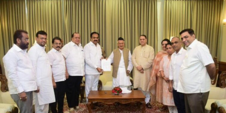 राष्ट्रवादीच्या शिष्टमंडळाने राज्यपालांना पत्र देऊन सत्तारांबाबत केली ‘ही’ मोठी मागणी