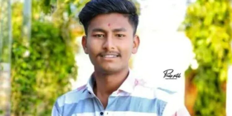 I just feel like… व्हॉट्सअपवर स्टेट्स ठेवून उचललं टोकाचं पाऊल