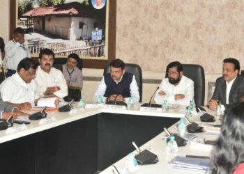 मंत्रिमंडळ बैठकीपूर्वी मुख्यमंत्र्यांची विधानभवनात कोविड बाबत विशेष बैठक ; मुख्यमंत्र्यांनी दिल्या ‘या’ सूचना