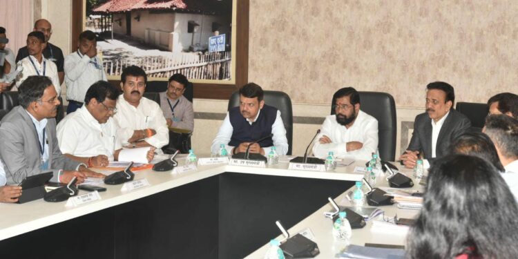 मंत्रिमंडळ बैठकीपूर्वी मुख्यमंत्र्यांची विधानभवनात कोविड बाबत विशेष बैठक ; मुख्यमंत्र्यांनी दिल्या ‘या’ सूचना