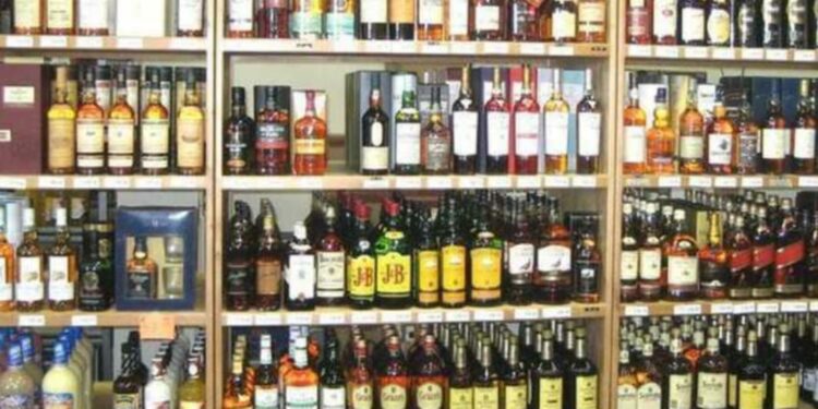 राज्य सरकारची मोठी घोषणा ; ‘या’ तीन दिवशी सकाळच्या ५ वाजेपर्यंत दारूची दुकानं सुरु राहतील